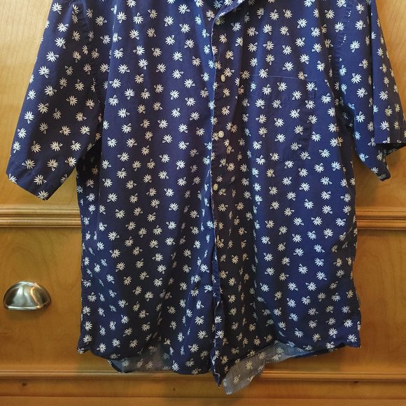 Tommy Hilfiger Men's Tropical Shirt - Picture 2 of 5